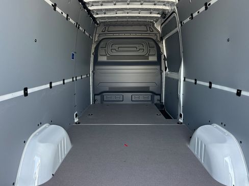 New 2024 Mercedes-Benz eSprinter 170 Cargo image 14
