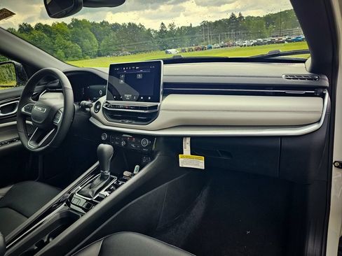 New 2026 Jeep Compass Limited AWD/4WD image 39