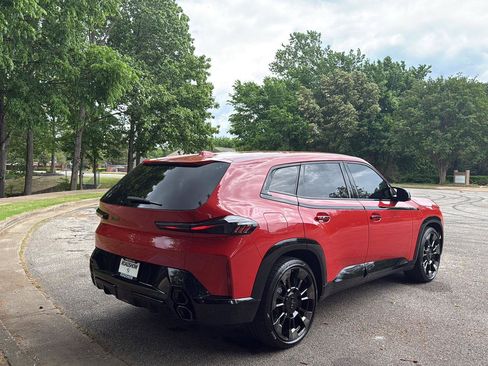 Used 2023 BMW XM AWD/4WD image 5