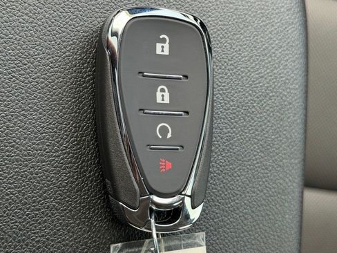 Used 2025 Chevrolet Trax ACTIV w/ Driver Confidence Package FWD image 35