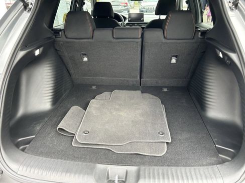 Used 2025 Honda HR-V Sport image 17