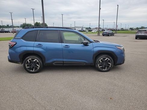 Used 2025 Subaru Forester Limited w/ Popular Package #2 AWD/4WD image 7