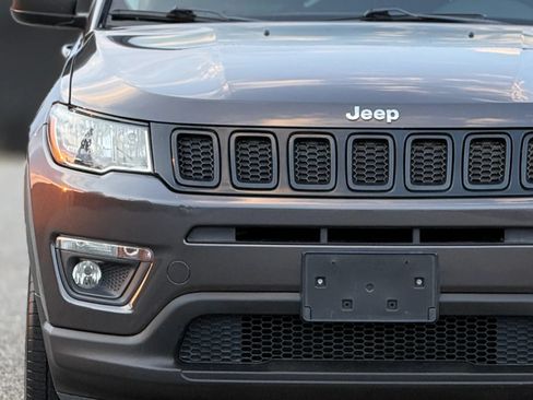 Used 2019 Jeep Compass Latitude w/ Cold Weather Group AWD/4WD image 11