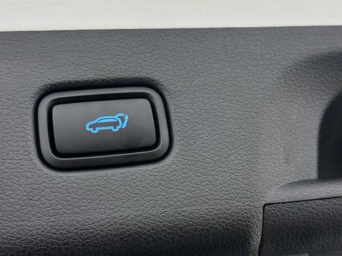 Used 2025 Hyundai Palisade SEL image 32