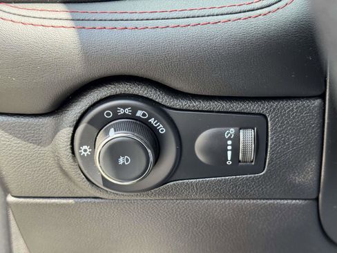 Used 2023 Dodge Durango GT AWD/4WD image 19
