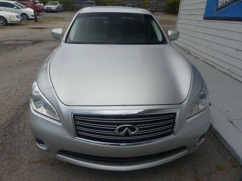 Used 2011 INFINITI M37 w/ Deluxe Touring Pkg RWD image 3