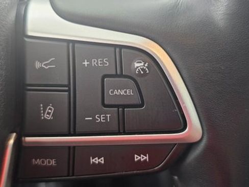 Used 2024 Toyota Highlander XLE image 14