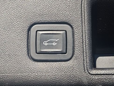 Used 2019 GMC Terrain Denali w/ Driver Alert Package II image 22