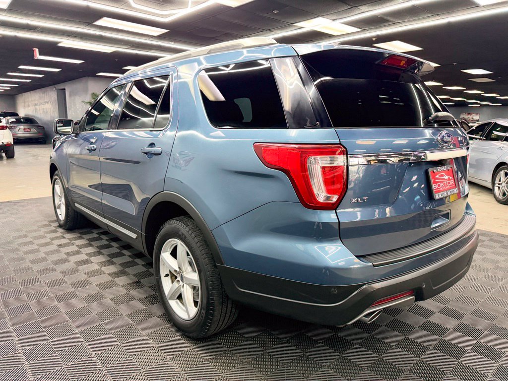 Used 2018 Ford Explorer XLT FWD image 11