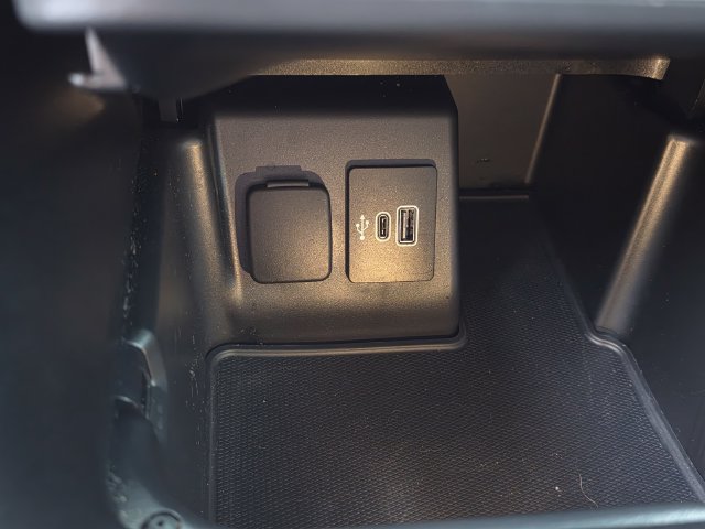 Used 2025 Ford Explorer ST AWD/4WD image 22