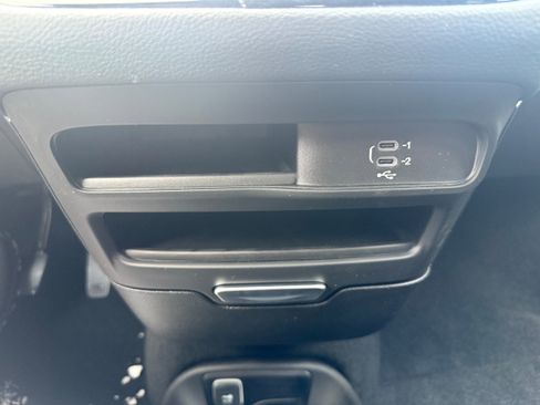 New 2026 Chrysler Pacifica Select FWD image 24