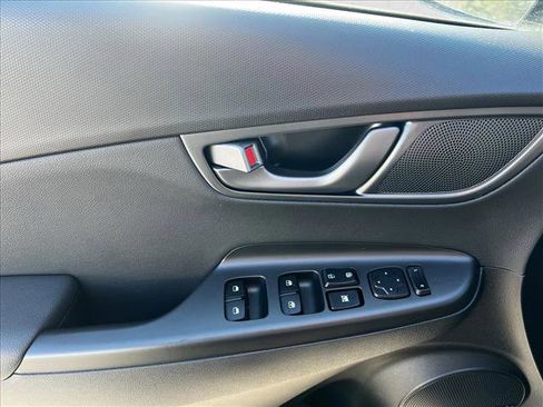 Used 2019 Hyundai Kona Ultimate image 11