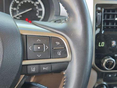 Used 2023 Lexus GX 460 Premium w/ Accessory Package AWD/4WD image 12