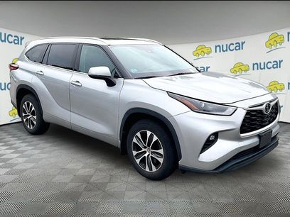 Used 2021 Toyota Highlander XLE
