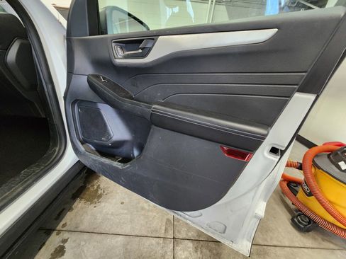 Used 2022 Ford Escape SE FWD image 22