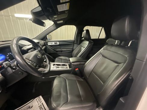 Used 2020 Ford Explorer Limited AWD/4WD image 7