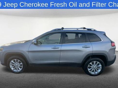 Used 2019 Jeep Cherokee Latitude w/ Popular Appearance Group image 6