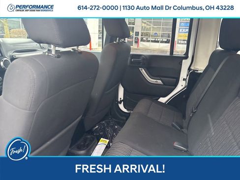 Used 2012 Jeep Wrangler Unlimited Sahara w/ Dual Top Group image 15