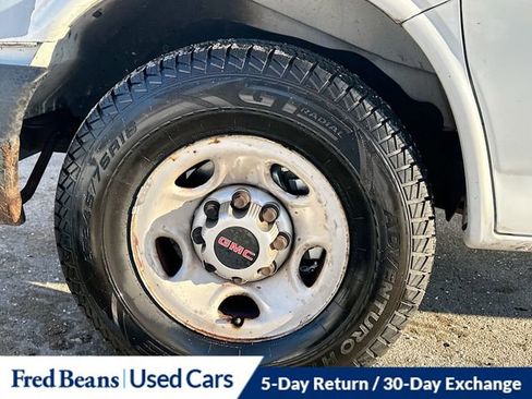 Used 2010 GMC Savana 2500 Work Van image 27