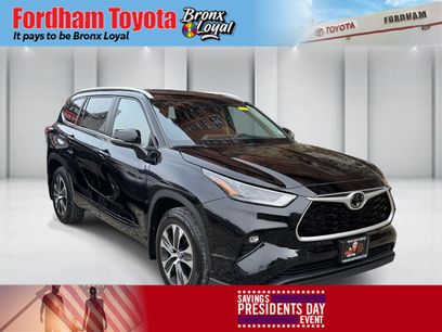Used 2023 Toyota Highlander XLE