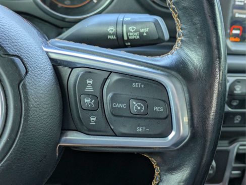 Used 2021 Jeep Gladiator Overland AWD/4WD image 25