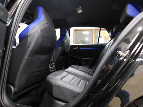 Used 2025 Volkswagen Golf image 85