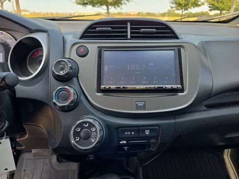 Used 2009 Honda Fit Sport image 24