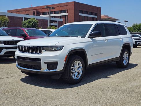 New 2026 Jeep Grand Cherokee L Laredo RWD image 3