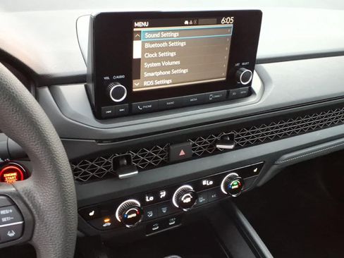 Used 2024 Honda Accord EX image 21