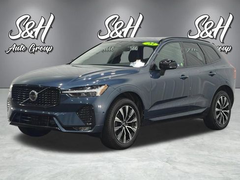 Used 2023 Volvo XC60 B5 Plus AWD/4WD image 15
