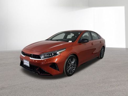 Certified 2022 Kia Forte GT-Line w/ GT-Line Technology Package FWD image 2