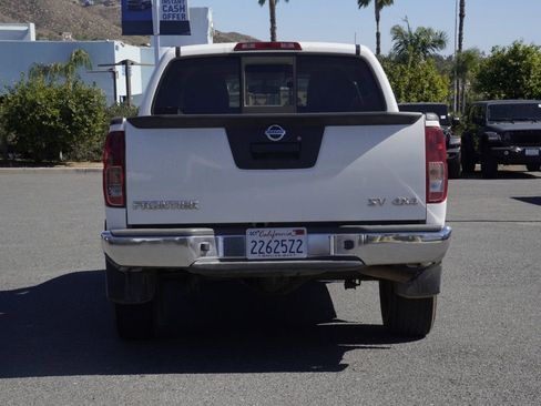 Used 2020 Nissan Frontier SV AWD/4WD image 5