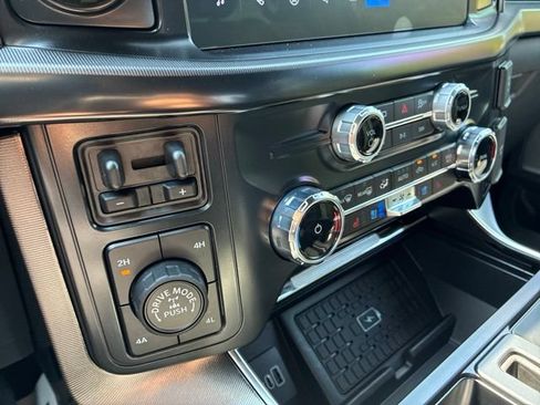 Used 2025 Ford F150 Platinum w/ FX4 Off-Road Package AWD/4WD image 33