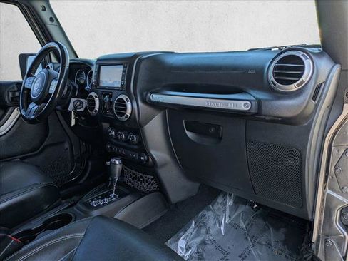 Used 2017 Jeep Wrangler Unlimited Sahara w/ Connectivity Group image 20