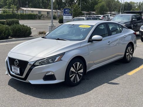 Used 2021 Nissan Altima 2.5 SV AWD/4WD image 3