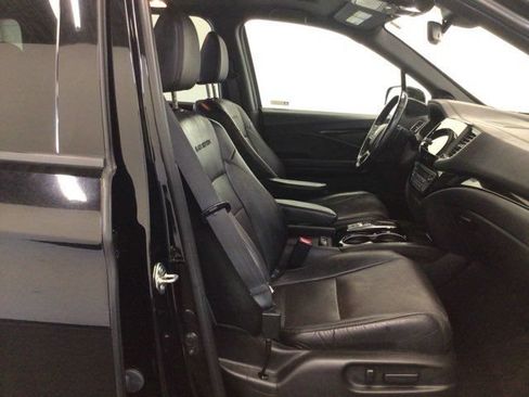 Used 2020 Honda Pilot Black Edition image 17