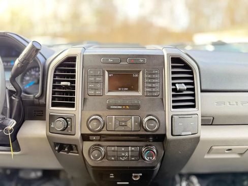 Used 2017 Ford F250 XL w/ STX Appearance Package image 18