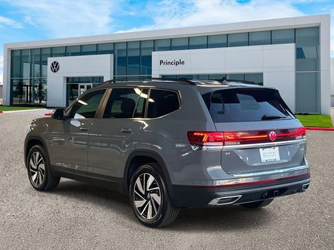 New 2026 Volkswagen Atlas SE FWD image 4
