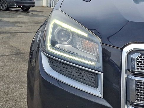 Used 2015 GMC Acadia Denali image 9