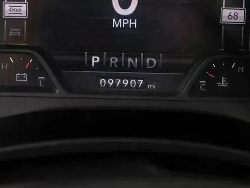 Used 2019 RAM 2500 Laramie w/ Black Appearance Package AWD/4WD image 23