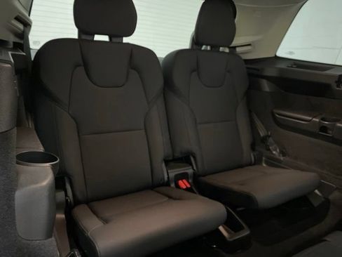 Used 2025 Volvo XC90 B6 Plus AWD/4WD image 24