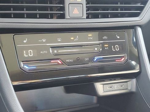 New 2025 Volkswagen Jetta SE image 21