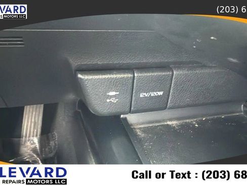 Used 2019 Toyota Camry SE image 17