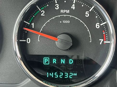 Used 2016 Jeep Wrangler Unlimited Rubicon w/ Connectivity Group image 39