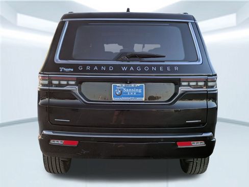 Used 2023 Jeep Grand Wagoneer Series III image 5