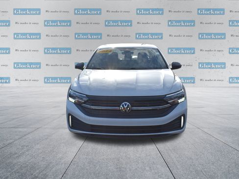 Used 2024 Volkswagen Jetta Sport image 2