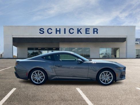 Used 2026 Ford Mustang GT Premium RWD image 2