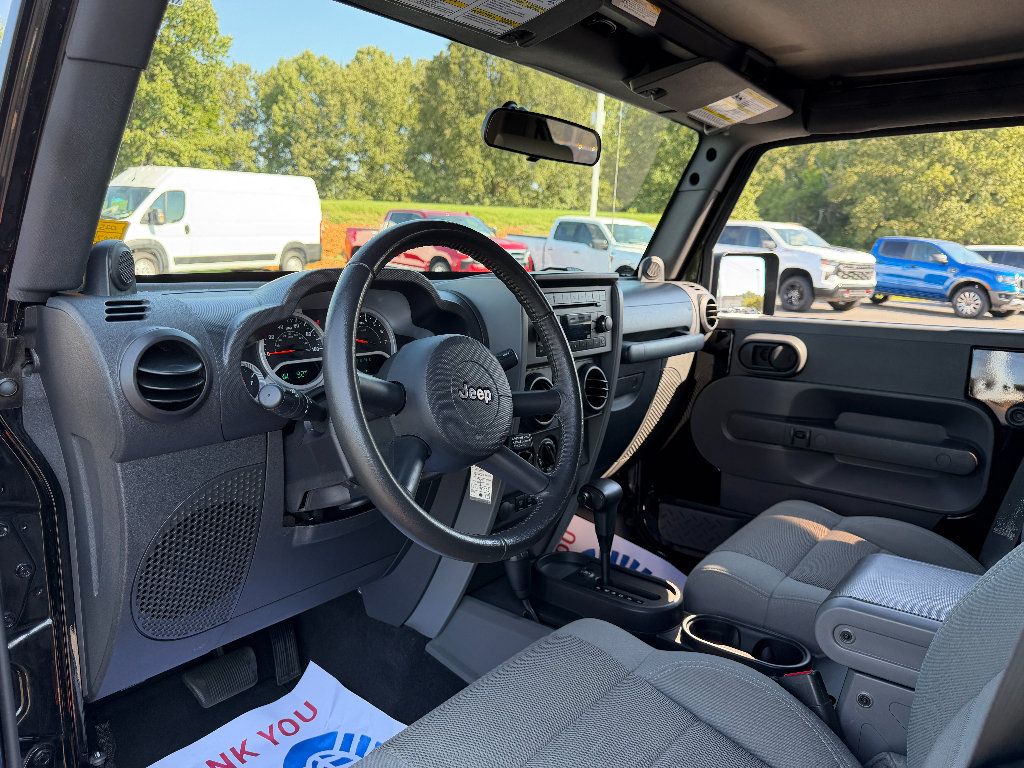 Used 2007 Jeep Wrangler Rubicon w/ PWR Convenience Group AWD/4WD image 13