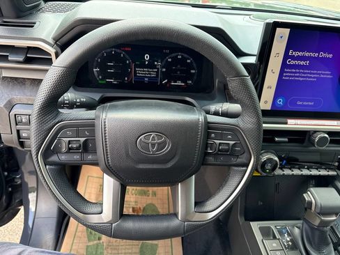 Certified 2025 Toyota Tacoma Limited AWD/4WD image 21
