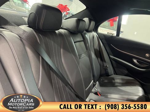 Used 2022 Mercedes-Benz E 350 4MATIC Sedan image 17